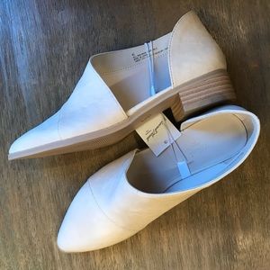 wenda cut out bootie